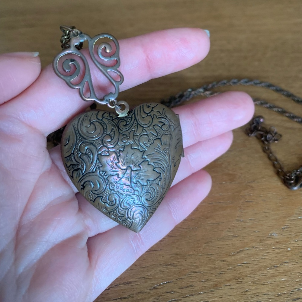 Vintage Heart shaped locket necklace